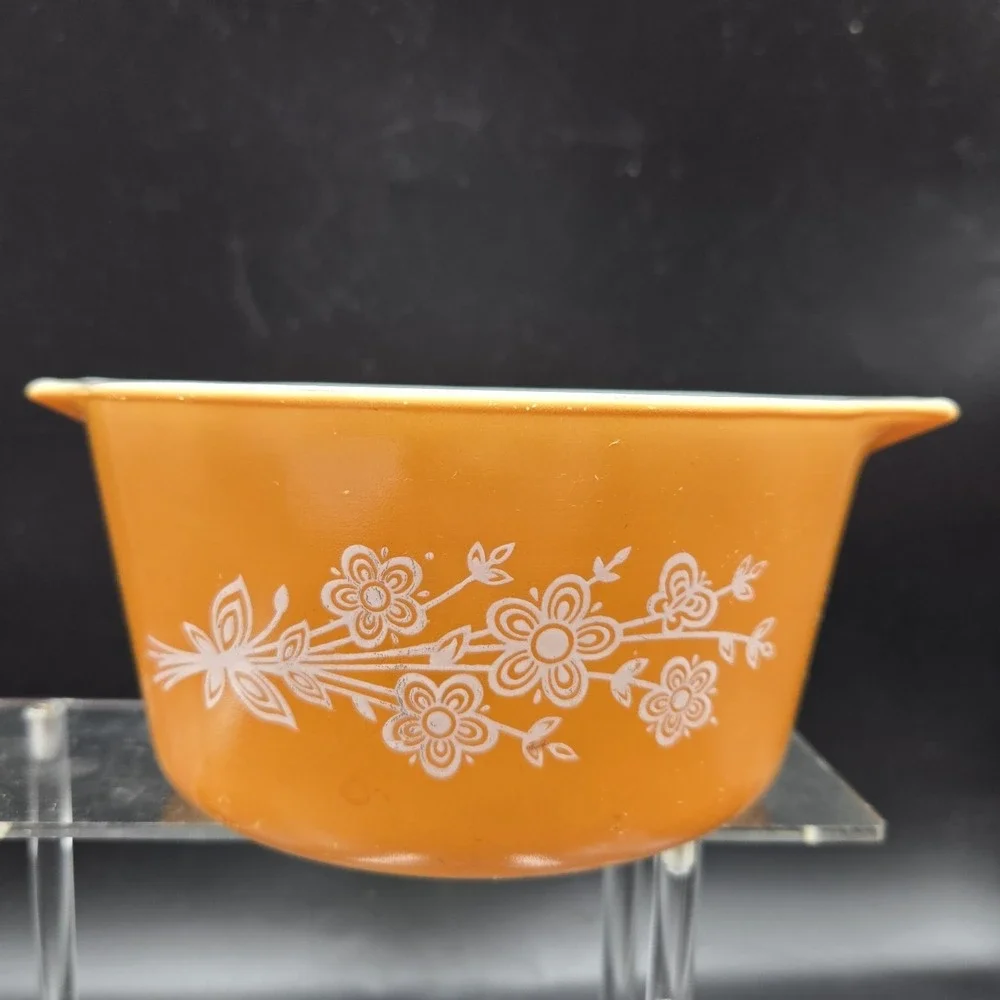 Vintage Pyrex 475 1 QT Casserole Butterfly Gold Happy Orange Bowl W Handle